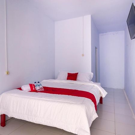 เรดดอร์ ซีอาเรียห์ แอท บอนโดโวโซ ซิตี้ เซ็นเตอร์ Hotel Bondowoso ภายนอก รูปภาพ